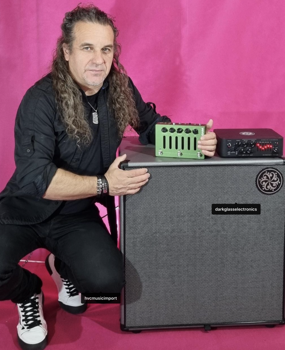 Niko del Hierro Darkglass